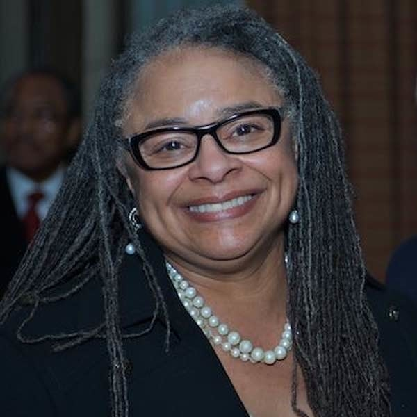 freida-outlaw-600x600